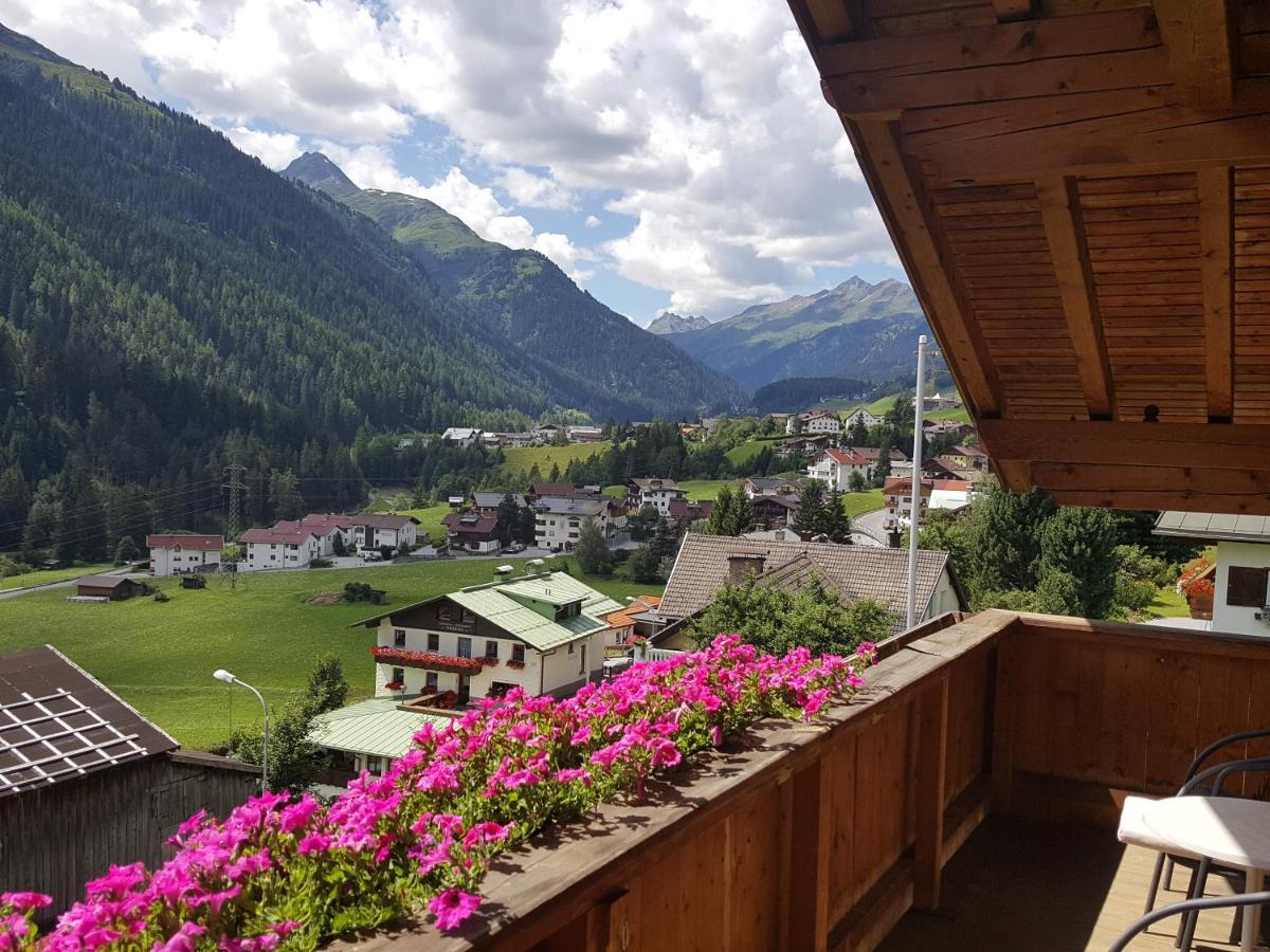 Bed and Breakfast Haus Christaldo St. Anton am Arlberg Exterior foto