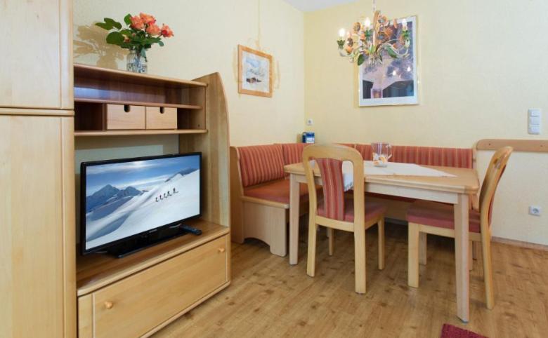 Bed and Breakfast Haus Christaldo St. Anton am Arlberg Exterior foto