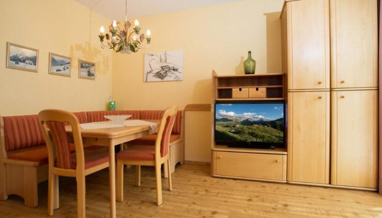 Bed and Breakfast Haus Christaldo St. Anton am Arlberg Exterior foto